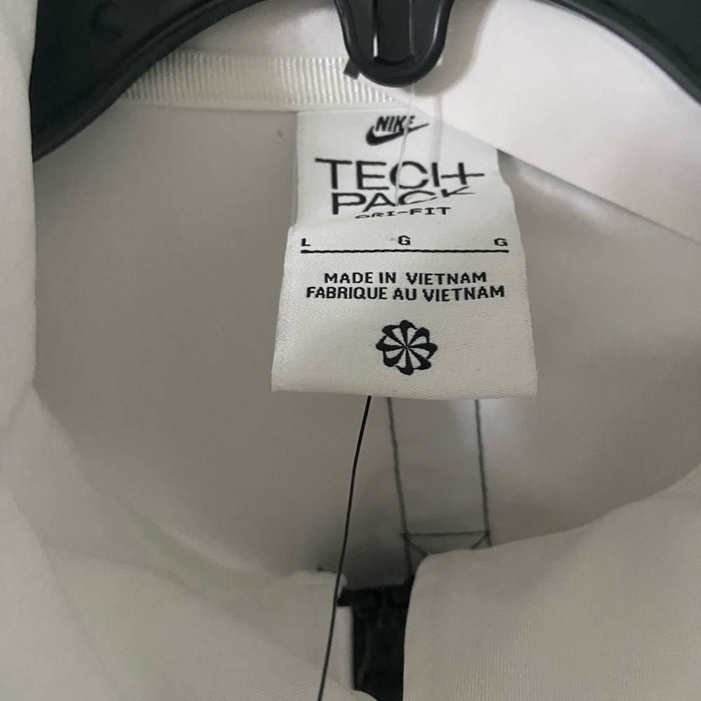 Women’s Nike Tech+Pack jacket - Picture 11 of 16